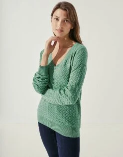 Heritage Cable V Neck Jumper 6 Heritage Cable V Neck Jumper -Crew Clothing WPD023 GREEN 2