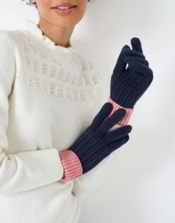 Knitted Glove