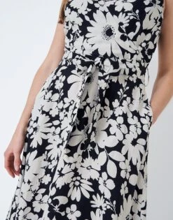 Jenny Linen Blend Printed Dress 8 Jenny Linen Blend Printed Dress -Crew Clothing WSJ152 NVYWHT 3