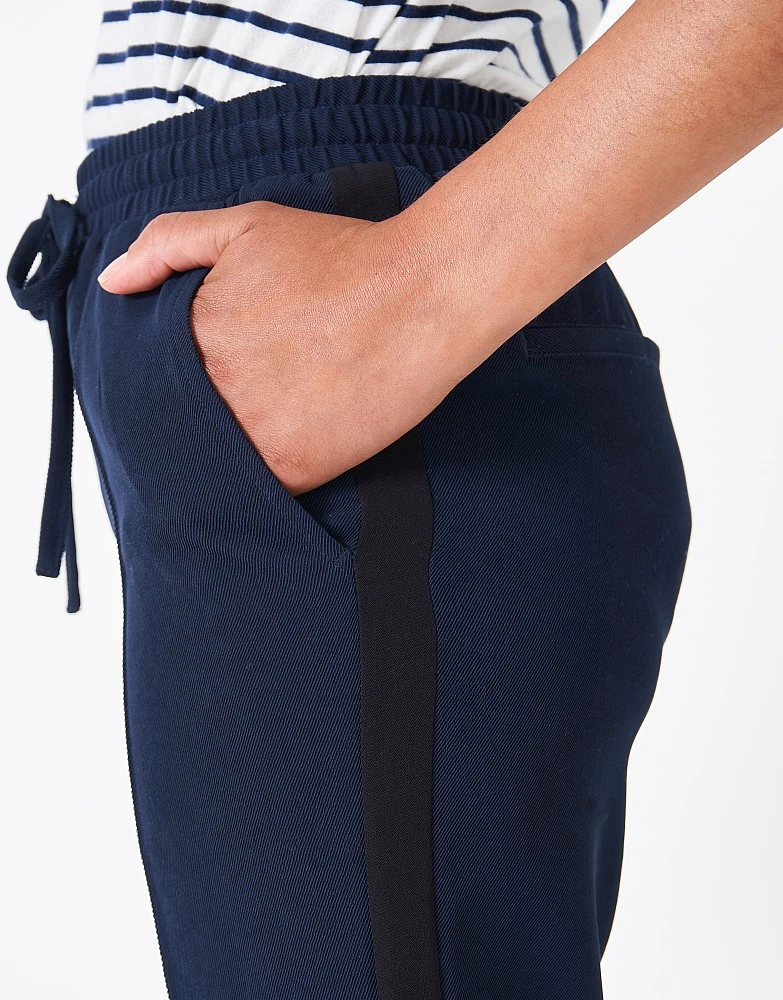 Hoxton Tapered Trousers 4 Hoxton Tapered Trousers - Image 4