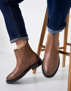 Lizzie Leather Chelsea Boot